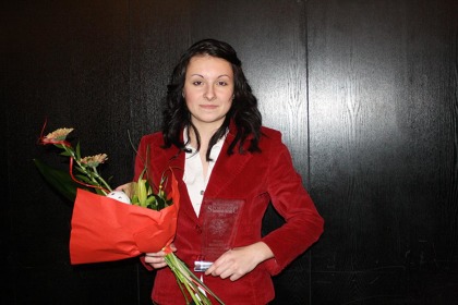 Aneta Perná k ceně dostala od výkonného výboru SK poděkování v podobě stylové kytice Aneta Perná k ceně dostala od výkonného výboru SK poděkování v podobě stylové kytice